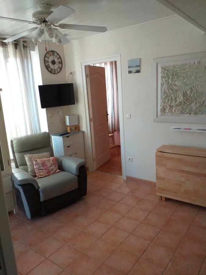 Albasud - Appartement Meuble Avec Terrasse - Salses Le Chateau 66 المظهر الخارجي الصورة